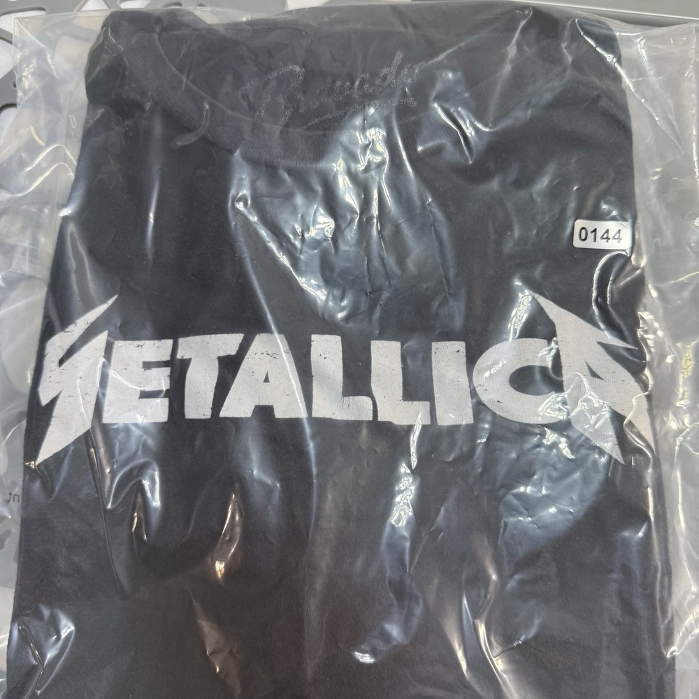 Metallica Logo 2016 T-Shirt By Bravado Men's Large Worn Distressed Look - Picture 7 of 7